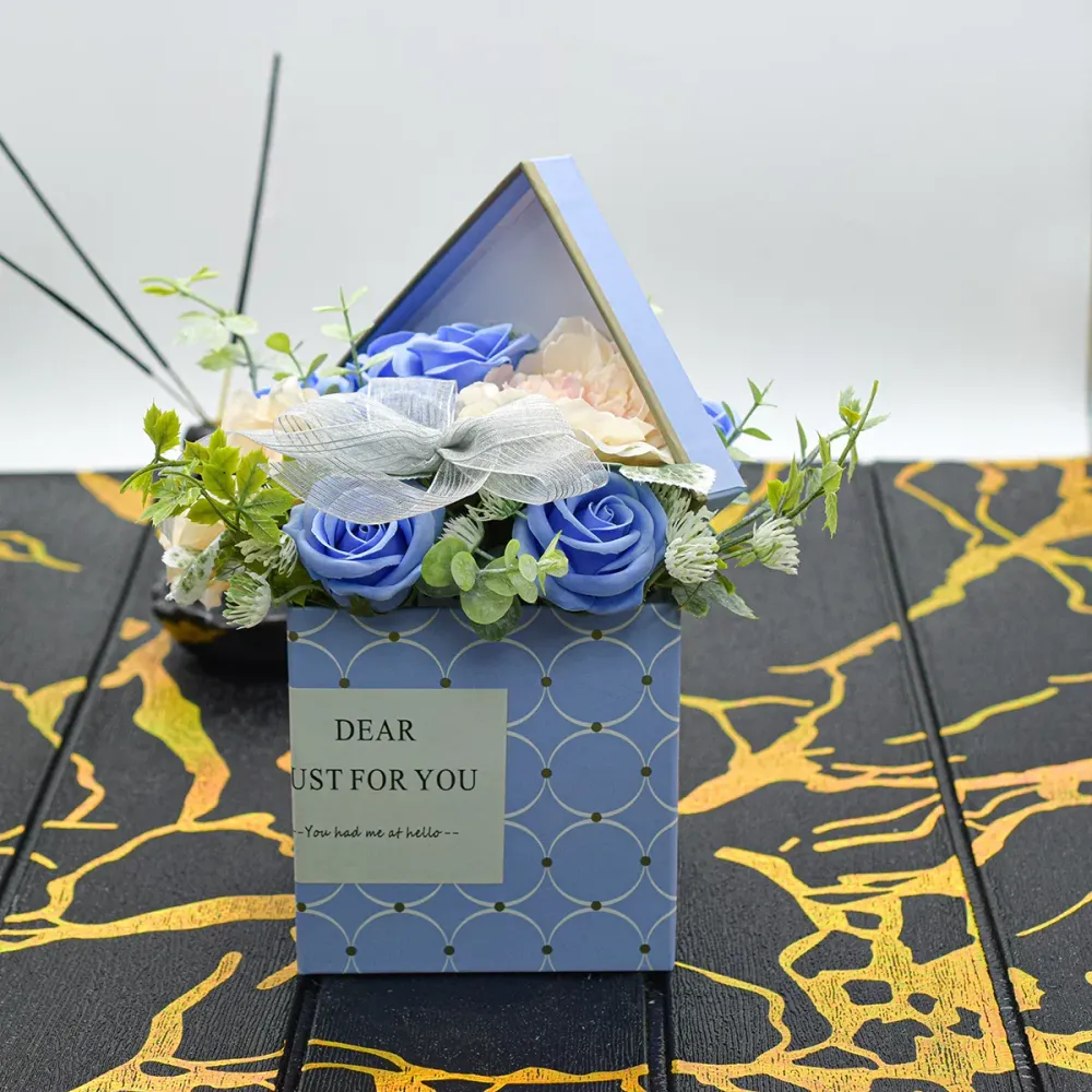Aranjament floral elegant, flori de sapun, D4078, Blue