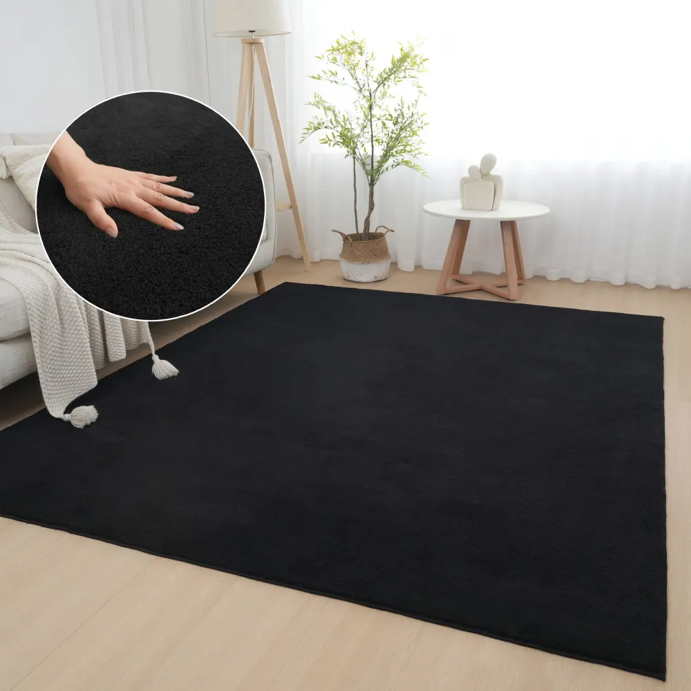 Covor pufos Cali Light negru din microfibra 120x180 cm