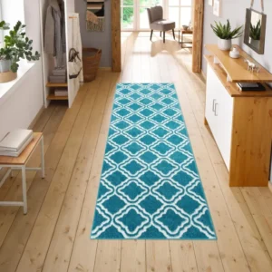 Covor traversă Debora albastru cu mdoel grafic 67x230 cm