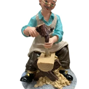 Figurina Bunic sculptor , Rasina , 16x11 cm