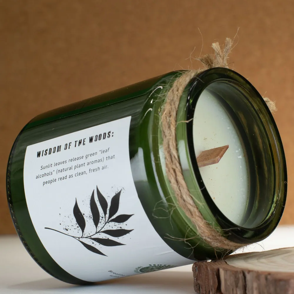Lumânare din soia Greenman Woodwick – Frunze și Lenjerie