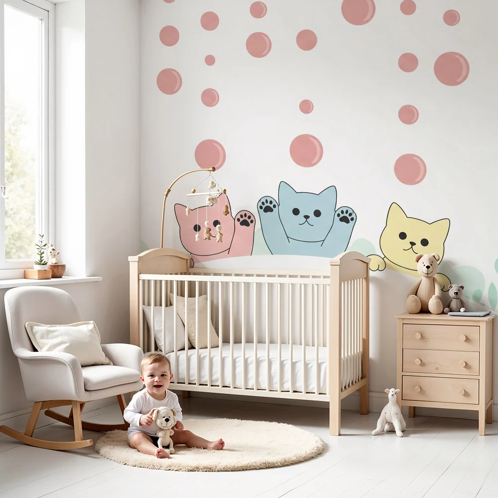Papel de perete cameră bebeluși | Pisici adorabile cu bule colorate