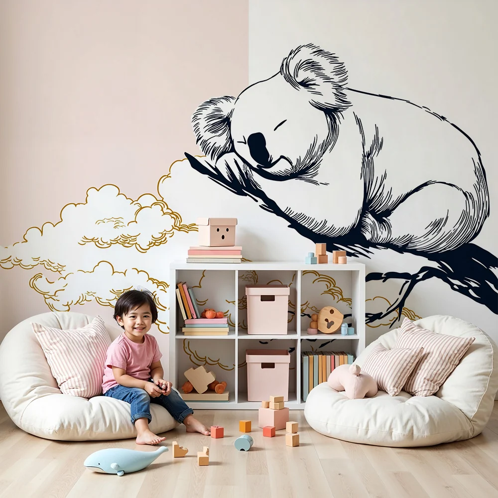 Papel de perete camera bebelușului | Koala adormit pe o ramură cu nori aurii