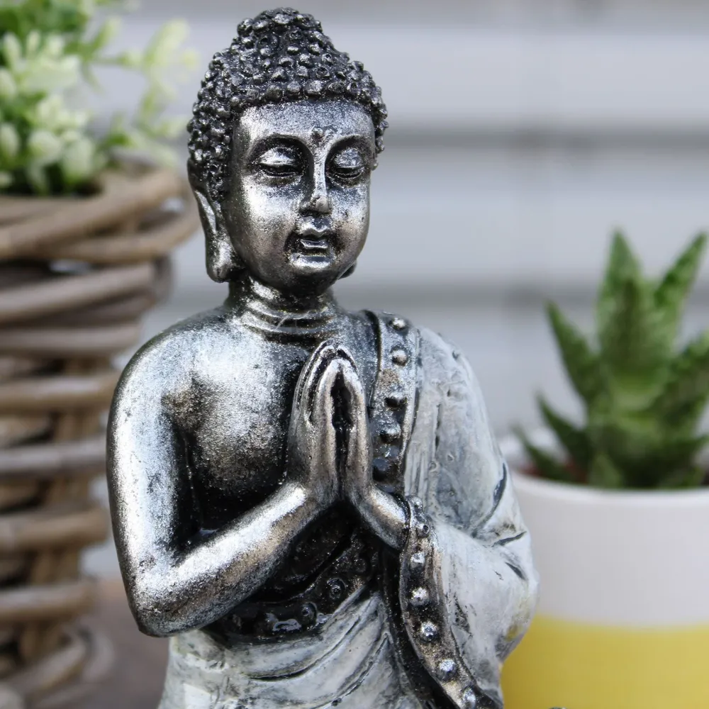 Statuie Buddha pictată manual, rășă roșie și aurie, mărime medie